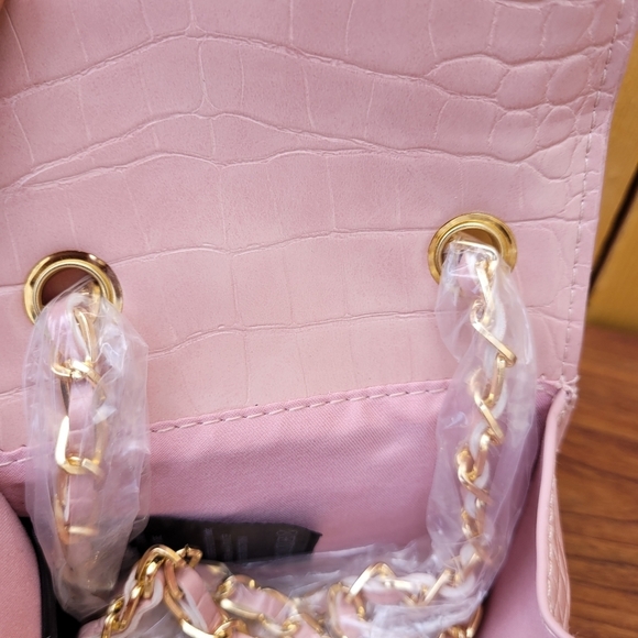 New bebe Los Angeles Camile Dusty Pink Micro Fanny Pack - Picture 4 of 6